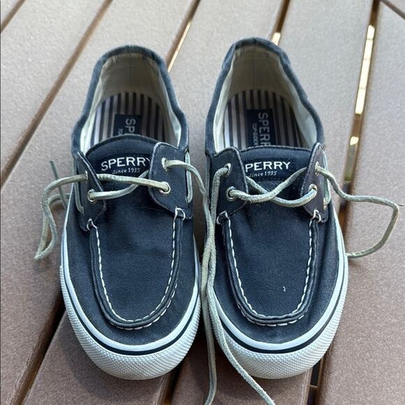 Sperry Halyard Blue and White Boat Shoes with Moccasin Stitching 7.5 - Picture 2 of 8